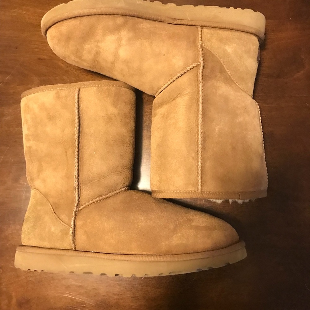 Ugg Chestnut Classic Short Boots